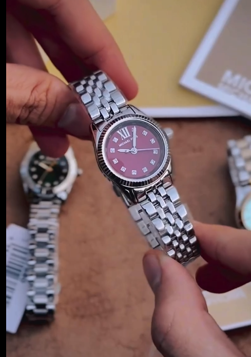 مايكل كورس ليكسنجتون MK4968.